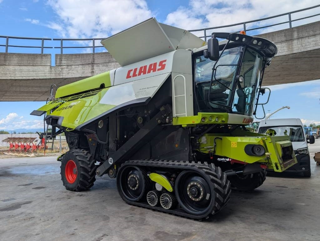 Claas Lexion 760 TT - Зърнокомбайн: снимка 1 Claas Lexion 760 TT - Зърнокомбайн: снимка 1