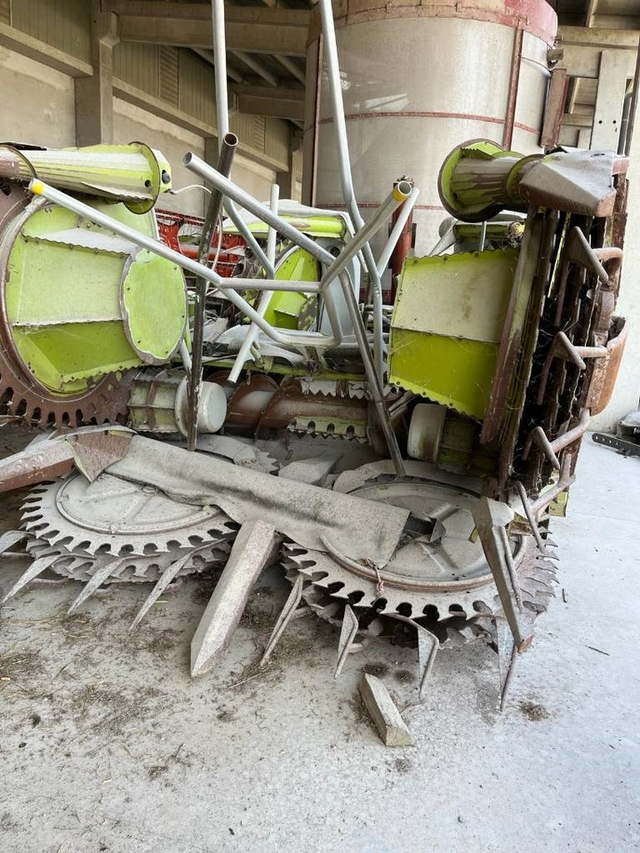 Claas RU 600 - Силажокомбайн: снимка 1 Claas RU 600 - Силажокомбайн: снимка 1
