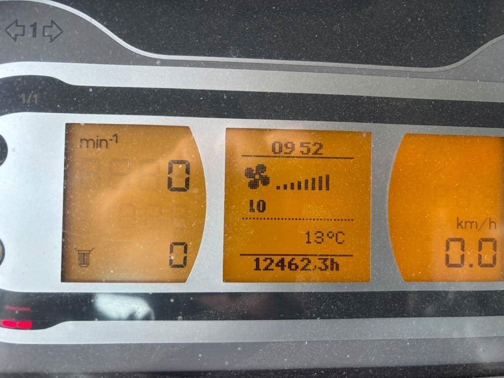 Fendt 927 Vario Profi - Трактор: снимка 2 Fendt 927 Vario Profi - Трактор: снимка 2