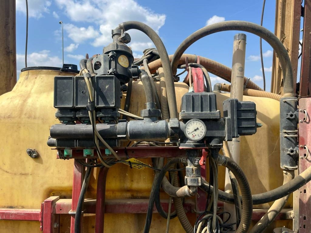 Hardi tween stream 800 - Инжектиране на течен тор: снимка 2 Hardi tween stream 800 - Инжектиране на течен тор: снимка 2