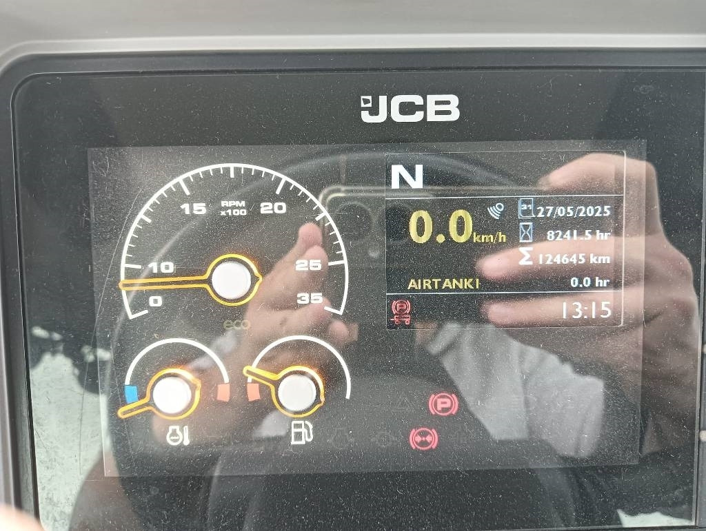 JCB Fastrac 4220 - Трактор: снимка 5 JCB Fastrac 4220 - Трактор: снимка 5
