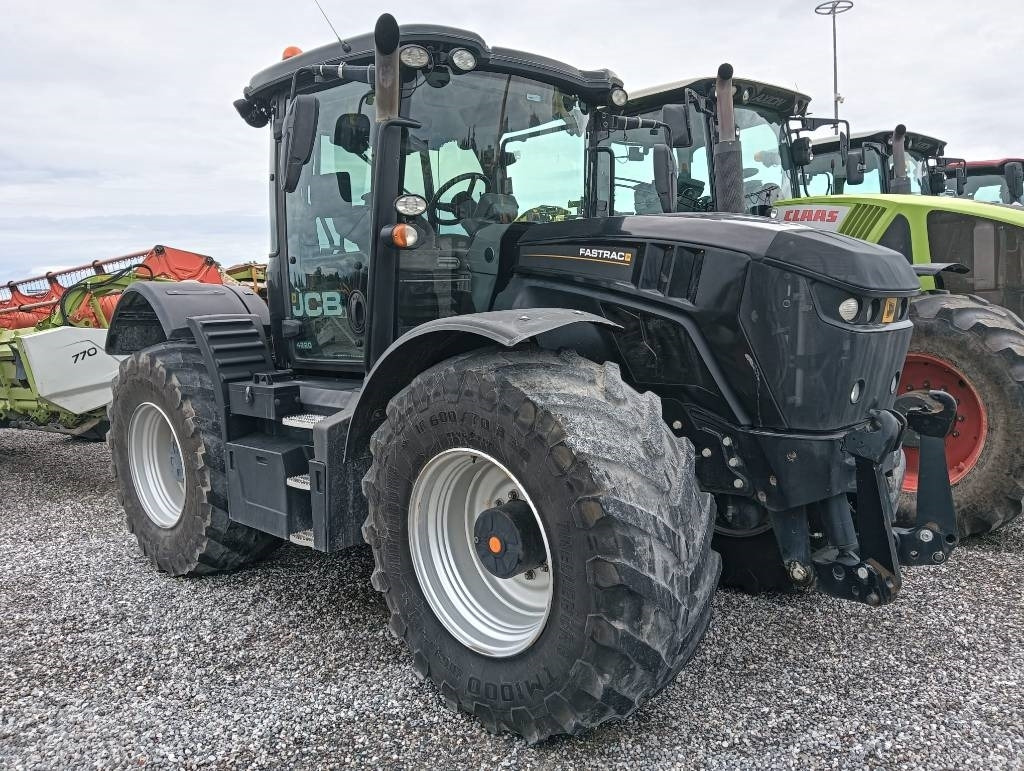 JCB Fastrac 4220 - Трактор: снимка 1 JCB Fastrac 4220 - Трактор: снимка 1