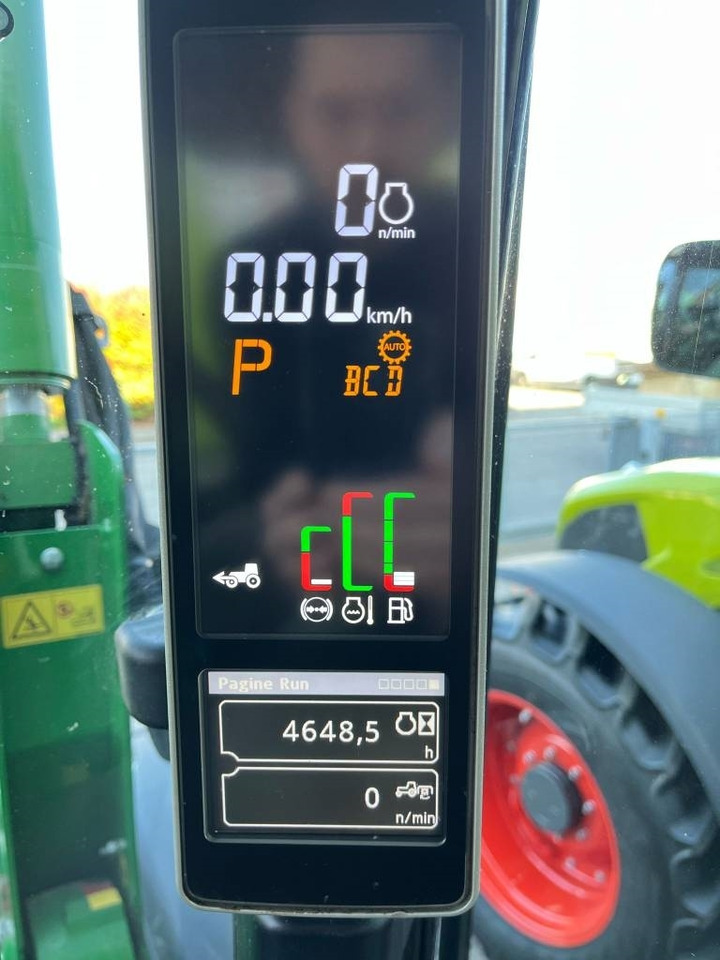 John Deere 5125 R - Трактор: снимка 2 John Deere 5125 R - Трактор: снимка 2