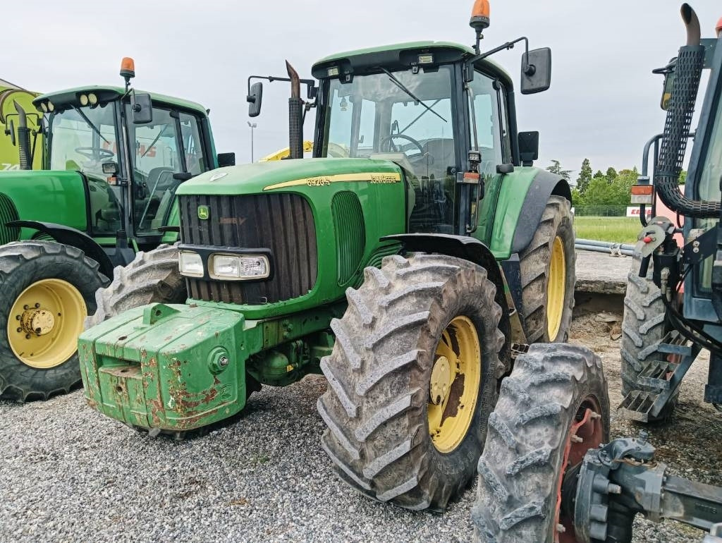 John Deere 6920 - Трактор: снимка 3 John Deere 6920 - Трактор: снимка 3