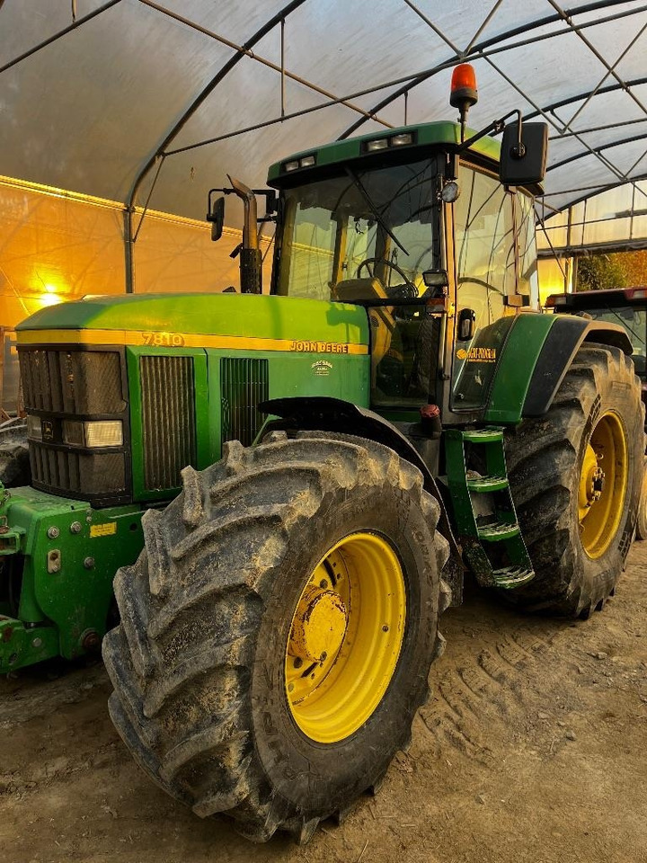 John Deere 7810 - Трактор: снимка 1 John Deere 7810 - Трактор: снимка 1