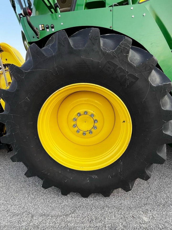 John Deere 8800 - Силажокомбайн: снимка 5 John Deere 8800 - Силажокомбайн: снимка 5