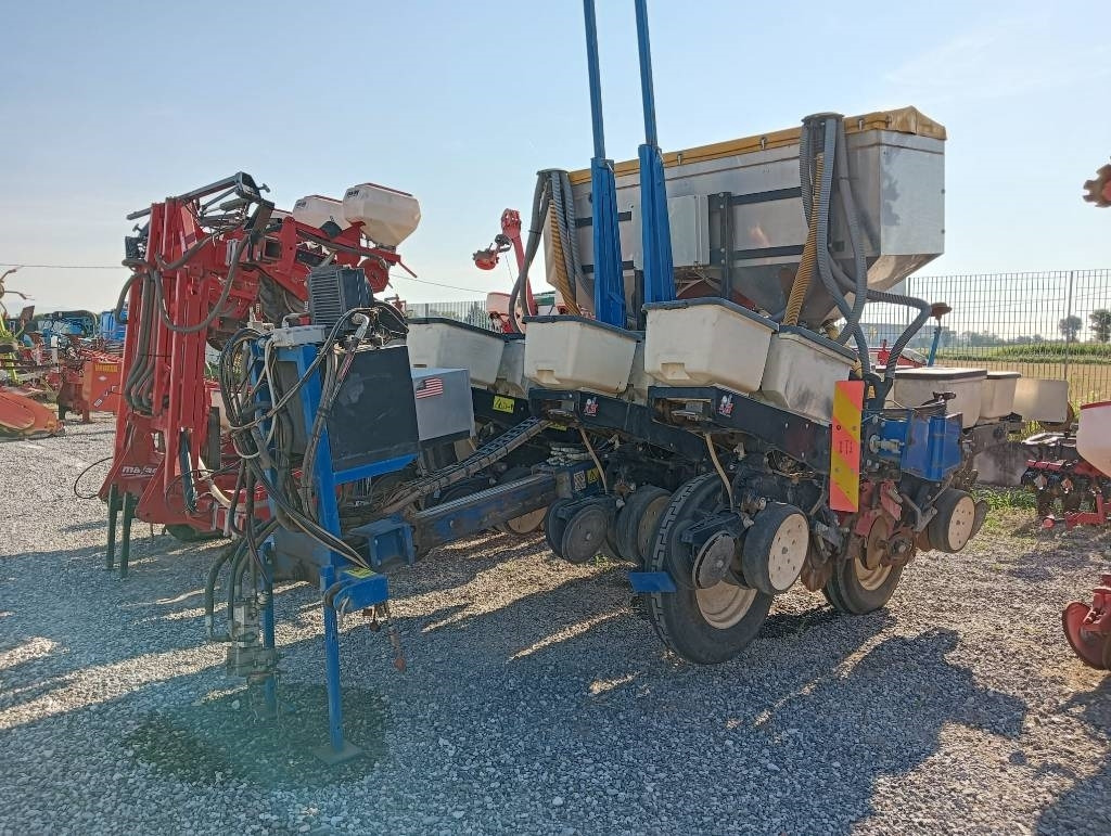 Kinze 3000 - Прецизна сеялка: снимка 1 Kinze 3000 - Прецизна сеялка: снимка 1