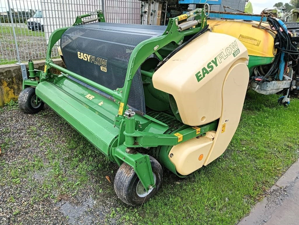 Krone Easy Flow 300 - Силажокомбайн: снимка 1 Krone Easy Flow 300 - Силажокомбайн: снимка 1
