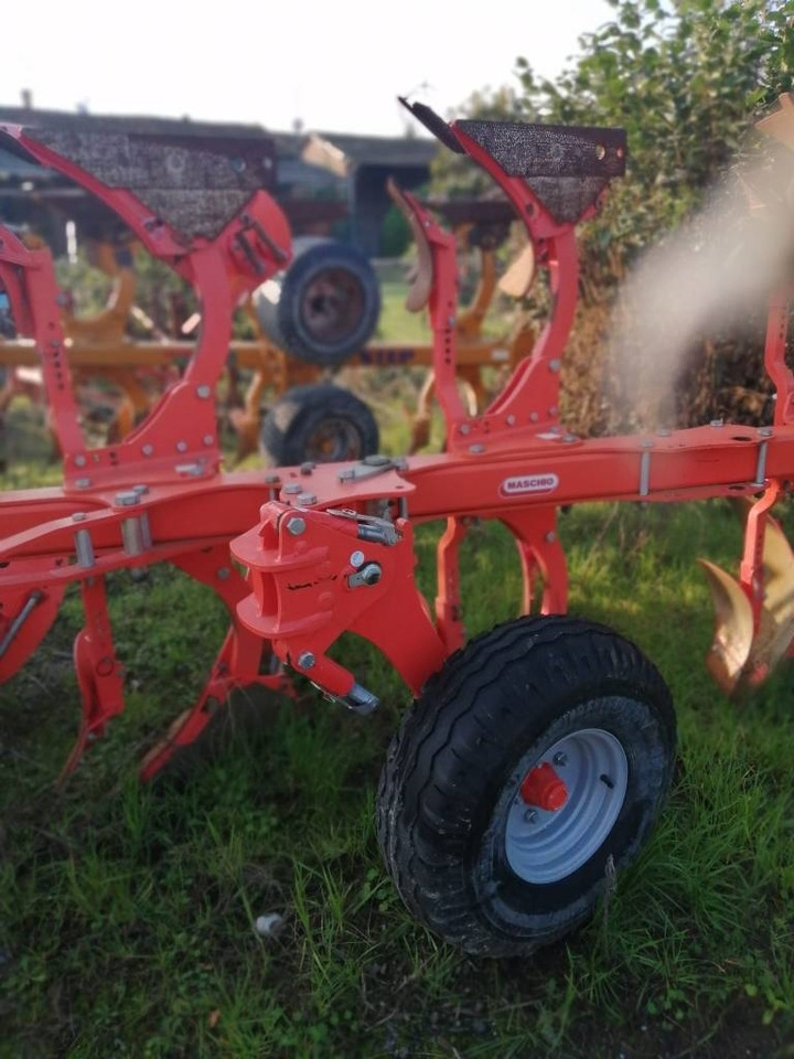 Maschio UNICO M 4+1 - Плуг: снимка 1 Maschio UNICO M 4+1 - Плуг: снимка 1