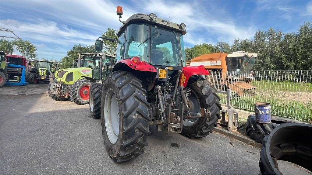 Massey Ferguson 5470 - Трактор: снимка 4 Massey Ferguson 5470 - Трактор: снимка 4