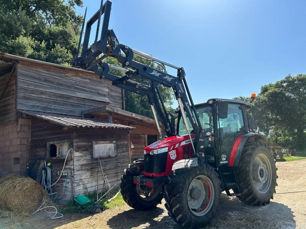 Massey Ferguson 5710 - Трактор: снимка 1 Massey Ferguson 5710 - Трактор: снимка 1