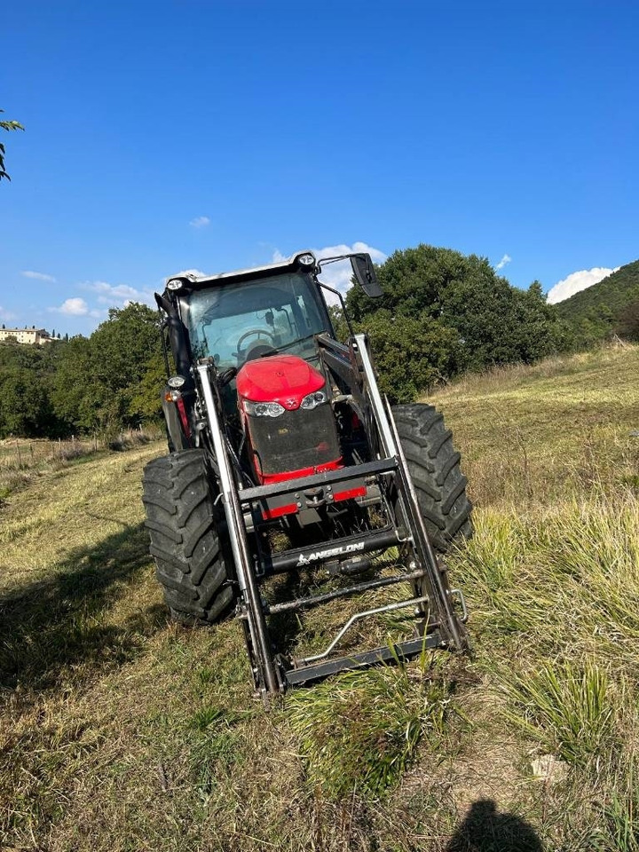Massey Ferguson 5710 - Трактор: снимка 5 Massey Ferguson 5710 - Трактор: снимка 5