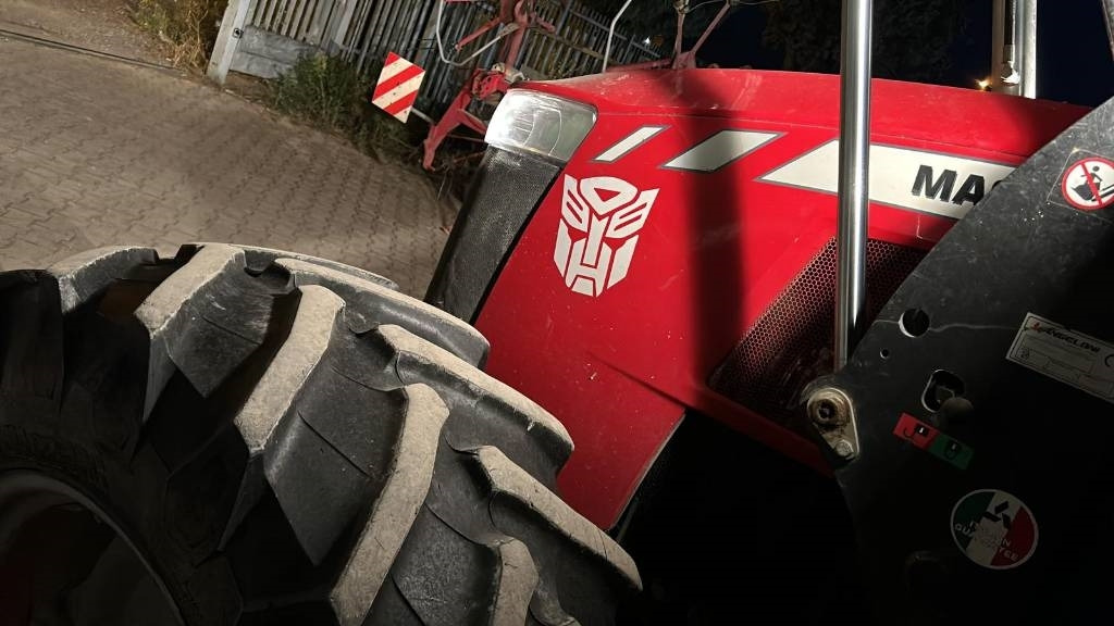 Massey Ferguson 5710 - Трактор: снимка 3 Massey Ferguson 5710 - Трактор: снимка 3