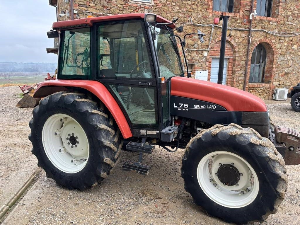 New Holland L 75 - Трактор: снимка 1 New Holland L 75 - Трактор: снимка 1