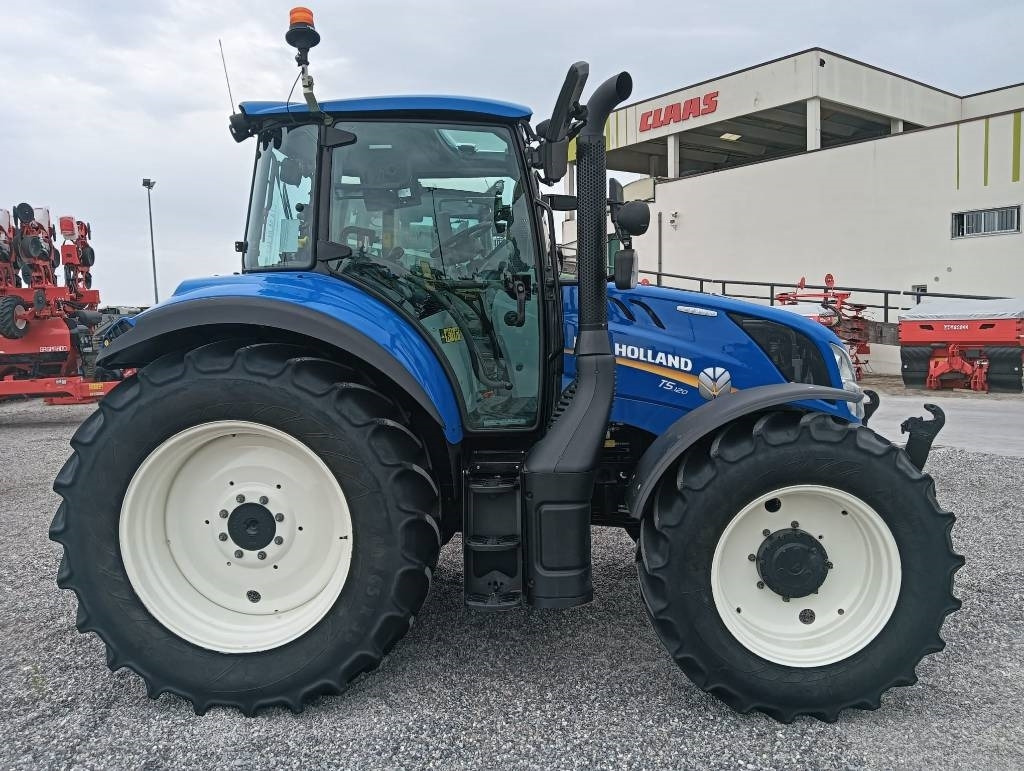Трактор New Holland T 5.120: снимка 8