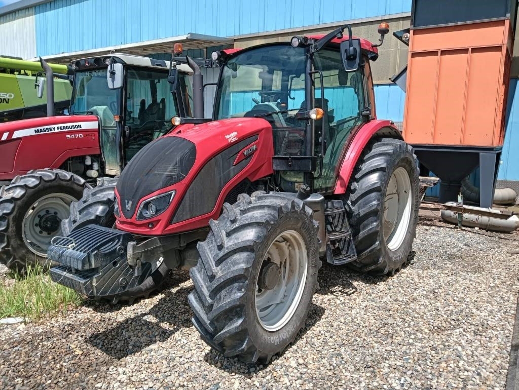 Valtra A 114 - Трактор: снимка 3 Valtra A 114 - Трактор: снимка 3