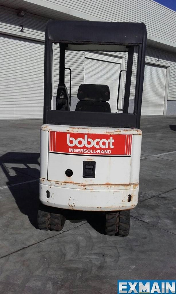 Bobcat X 320 - Мини багер: снимка 2 Bobcat X 320 - Мини багер: снимка 2