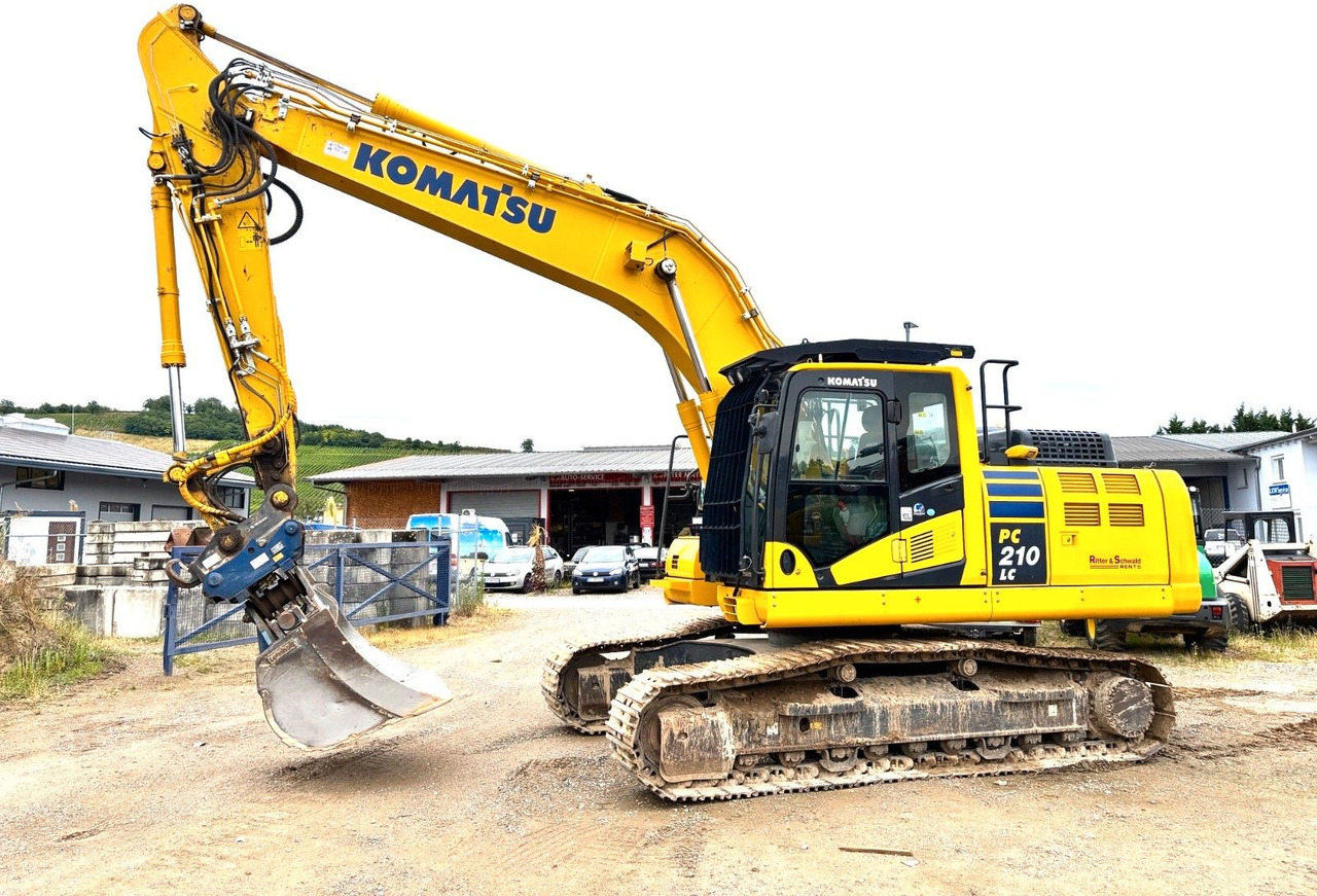 Komatsu PC210LC-11E0 - Верижен багер: снимка 1 Komatsu PC210LC-11E0 - Верижен багер: снимка 1