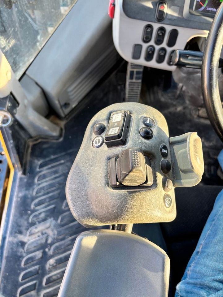 Komatsu WA470-8E0 Joystick-Lenkung ECSS - Колесен товарач: снимка 5 Komatsu WA470-8E0 Joystick-Lenkung ECSS - Колесен товарач: снимка 5