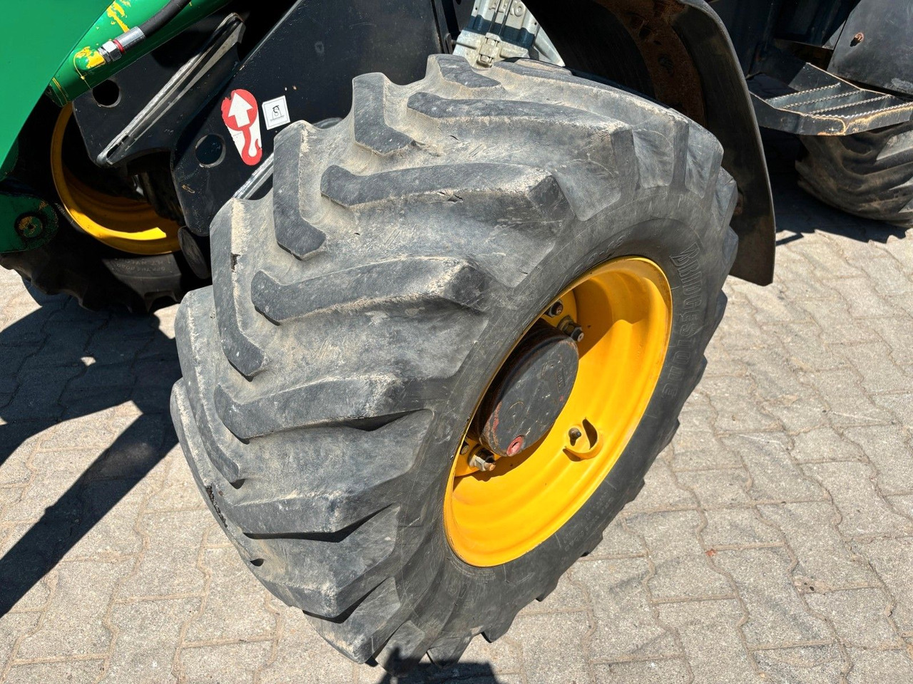 Komatsu WA70-5 - Колесен товарач: снимка 3 Komatsu WA70-5 - Колесен товарач: снимка 3