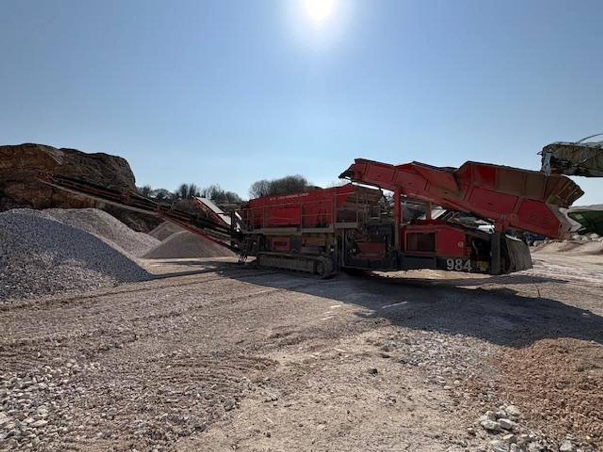 Terex Finlay 2015 Terex Finlay 984 - Пресевна инсталация: снимка 2 Terex Finlay 2015 Terex Finlay 984 - Пресевна инсталация: снимка 2