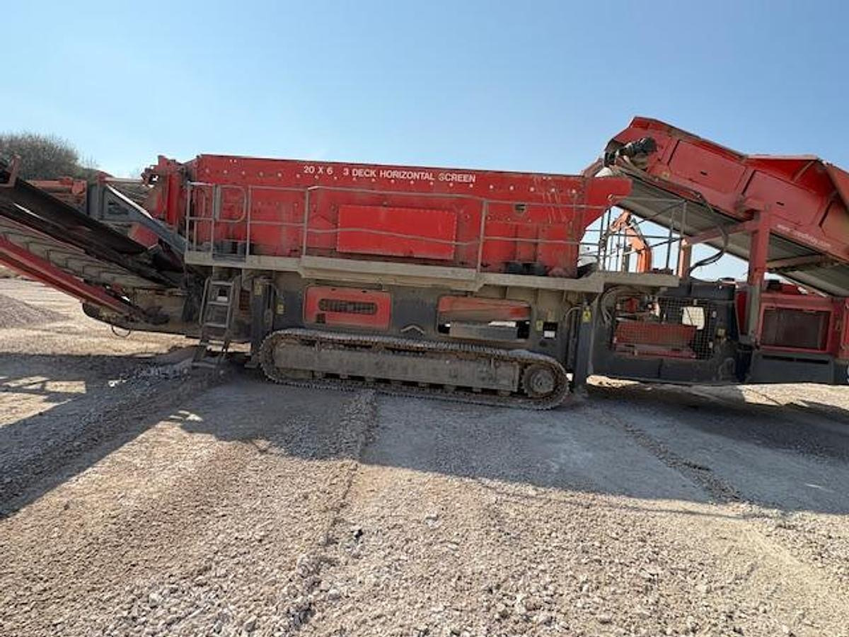 Terex Finlay 2015 Terex Finlay 984 - Пресевна инсталация: снимка 3 Terex Finlay 2015 Terex Finlay 984 - Пресевна инсталация: снимка 3