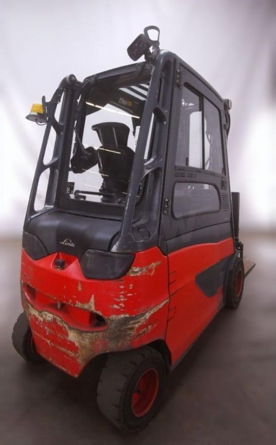 Fenwick E30 HL01-600 fenwick - Електрокар: снимка 2 Fenwick E30 HL01-600 fenwick - Електрокар: снимка 2