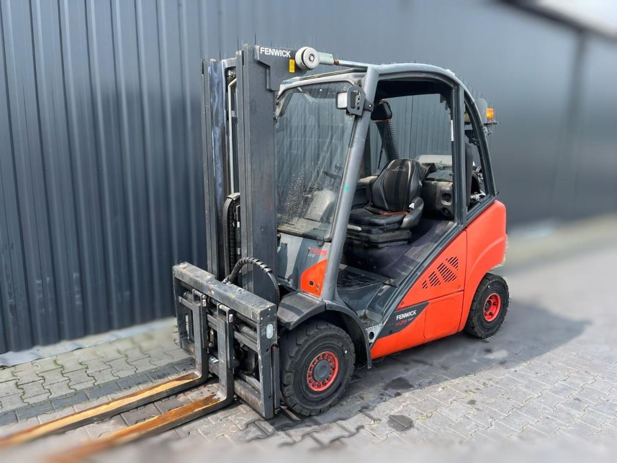 Fenwick H25T-02 - Газокар: снимка 1 Fenwick H25T-02 - Газокар: снимка 1