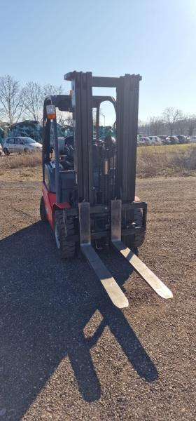 Manitou MI25 fenwick - Газокар: снимка 2 Manitou MI25 fenwick - Газокар: снимка 2