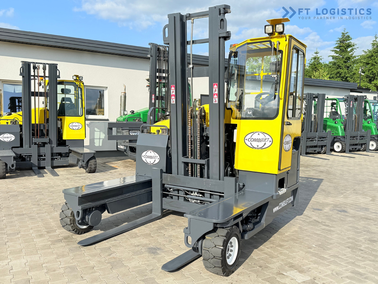 COMBILIFT C4000 / DIESEL / DUPLEX - 4100MM / FORK POSITIONER / ONLY 2951 MTH / LIKE NEW - Ричтрак с движение в 4 посоки: снимка 2 COMBILIFT C4000 / DIESEL / DUPLEX - 4100MM / FORK POSITIONER / ONLY 2951 MTH / LIKE NEW - Ричтрак с движение в 4 посоки: снимка 2