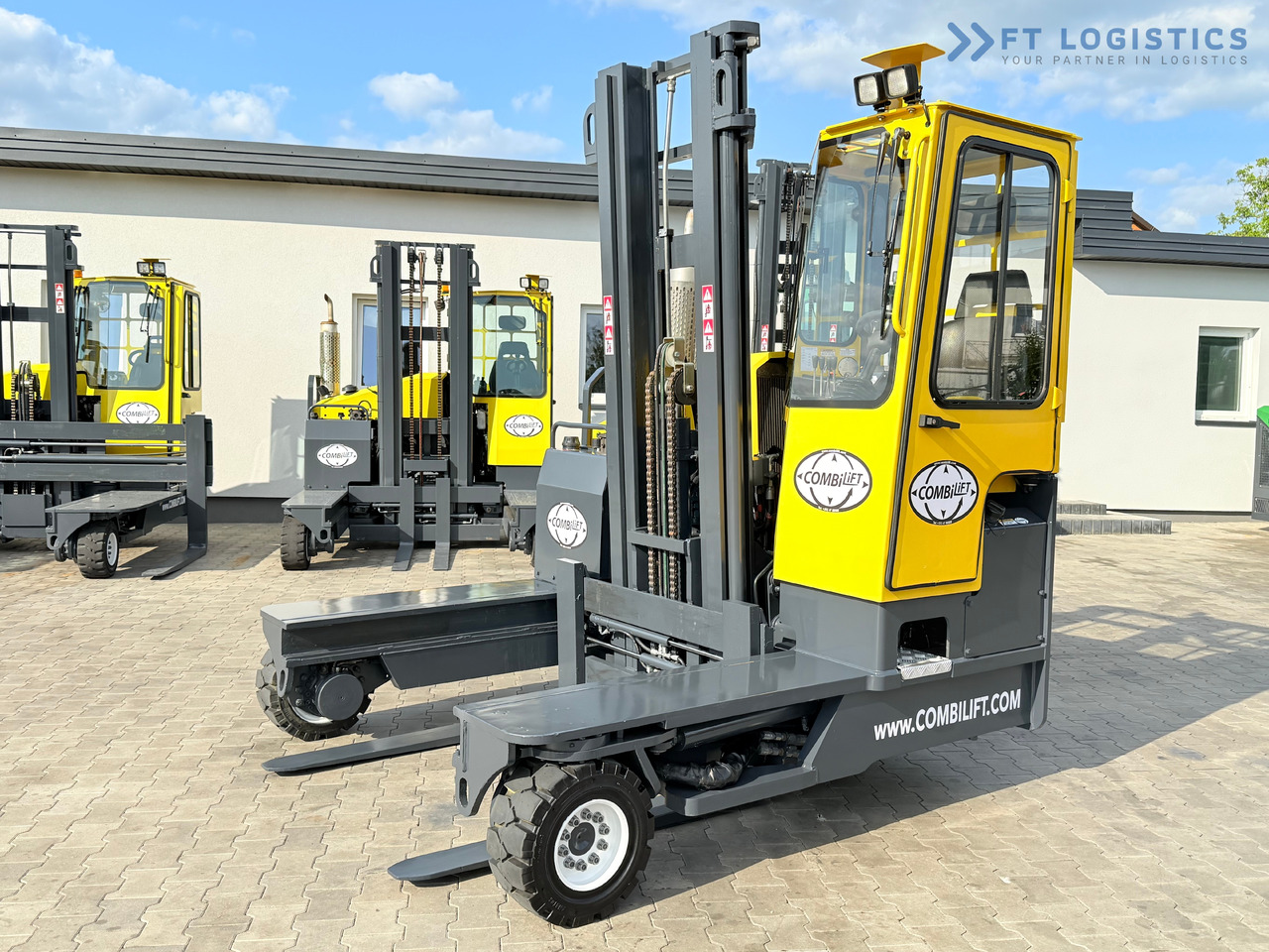 COMBILIFT C4000 / DIESEL / DUPLEX - 4100MM / FORK POSITIONER / ONLY 2951 MTH / LIKE NEW - Ричтрак с движение в 4 посоки: снимка 1 COMBILIFT C4000 / DIESEL / DUPLEX - 4100MM / FORK POSITIONER / ONLY 2951 MTH / LIKE NEW - Ричтрак с движение в 4 посоки: снимка 1