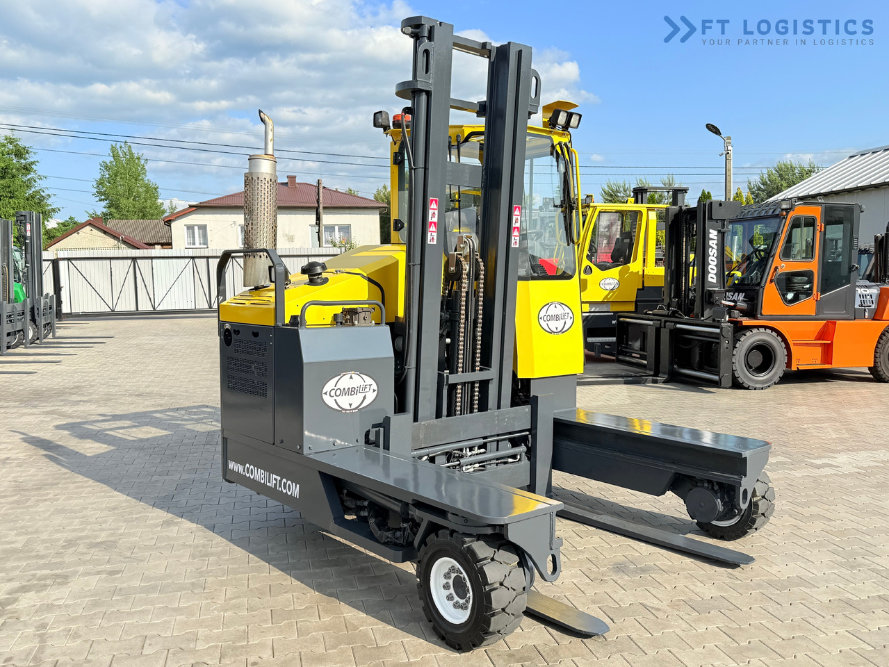 COMBILIFT C4000 / DIESEL / DUPLEX - 4100MM / FORK POSITIONER / ONLY 2951 MTH / LIKE NEW - Ричтрак с движение в 4 посоки: снимка 5 COMBILIFT C4000 / DIESEL / DUPLEX - 4100MM / FORK POSITIONER / ONLY 2951 MTH / LIKE NEW - Ричтрак с движение в 4 посоки: снимка 5