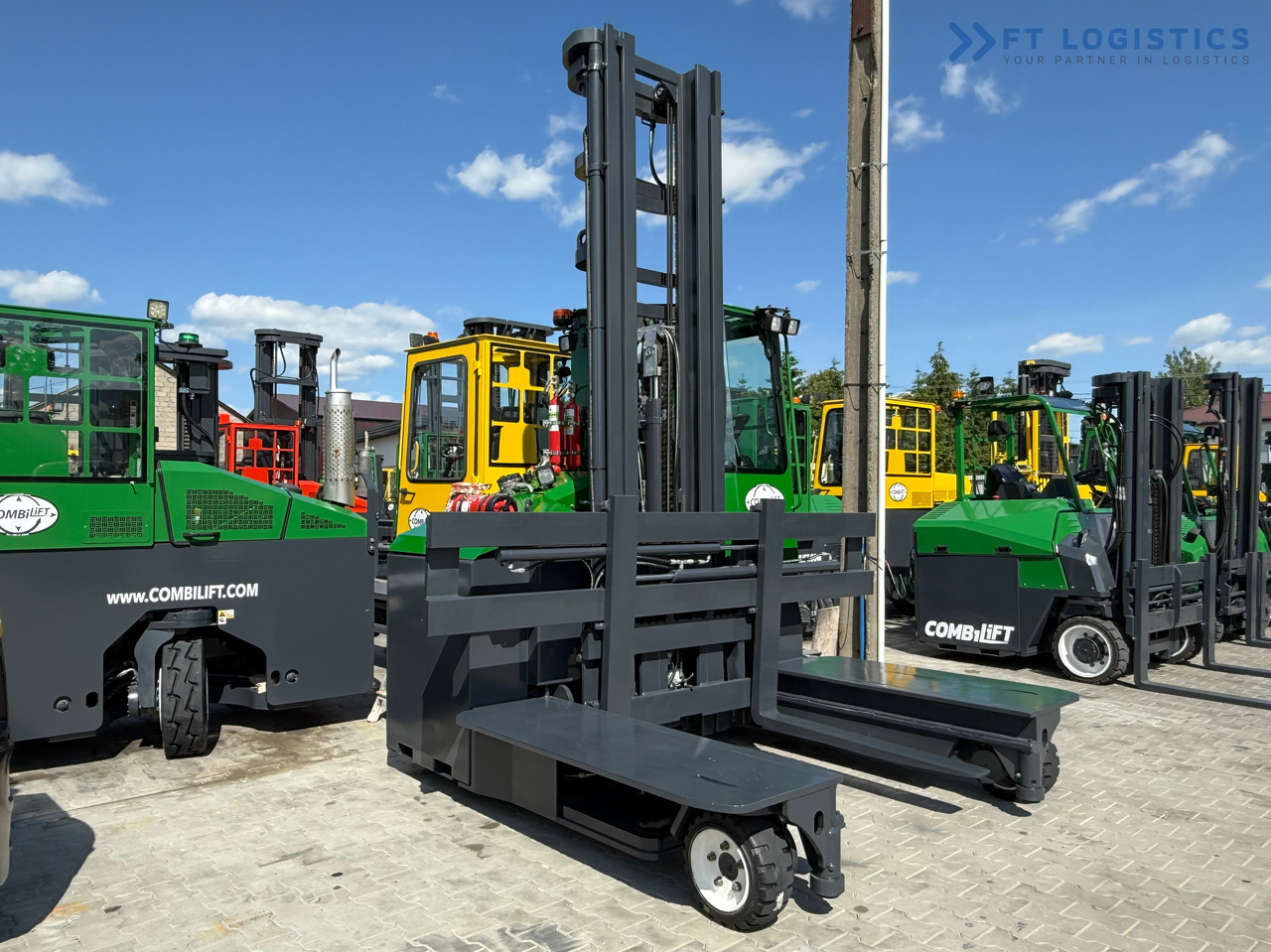 COMBILIFT C5000E / ELECTRIC / TRIPLEX 8300MM / FULL FREE LIFT / WIDE POSITIONER / FORK SIDESHIFT / BATTERY LIKE NEW - Ричтрак с движение в 4 посоки: снимка 4 COMBILIFT C5000E / ELECTRIC / TRIPLEX 8300MM / FULL FREE LIFT / WIDE POSITIONER / FORK SIDESHIFT / BATTERY LIKE NEW - Ричтрак с движение в 4 посоки: снимка 4