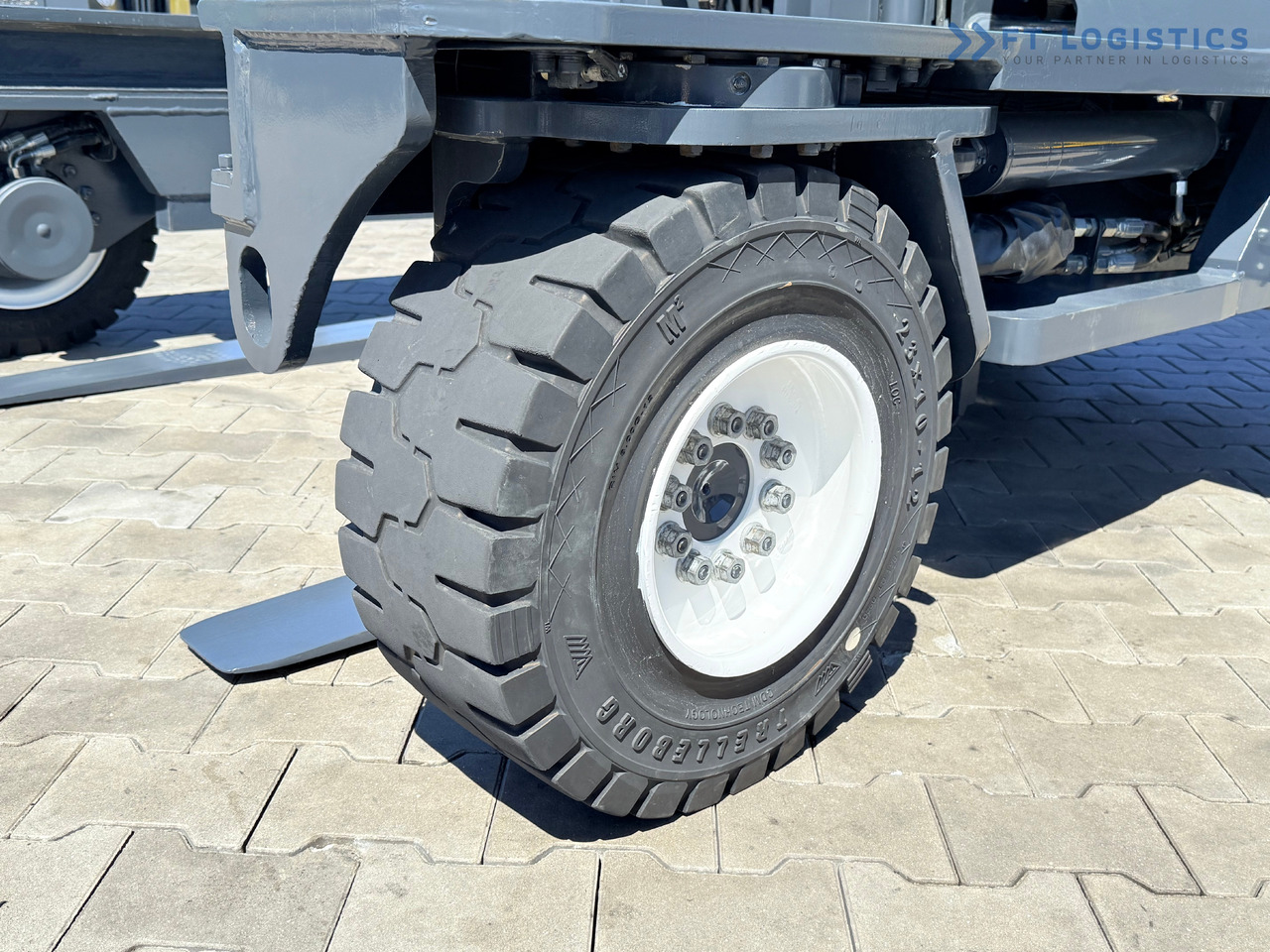 COMBILIFT C5000XL / DIESEL / DUPLEX - 5500MM / FULL CABIN / NEW TYRES / HEATING - Ричтрак с движение в 4 посоки: снимка 3 COMBILIFT C5000XL / DIESEL / DUPLEX - 5500MM / FULL CABIN / NEW TYRES / HEATING - Ричтрак с движение в 4 посоки: снимка 3
