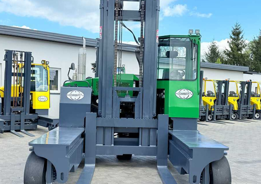 Combilift C10000 / DIESEL / DUPLEX - 4200MM / LIKE NEW - Ричтрак с движение в 4 посоки: снимка 4 Combilift C10000 / DIESEL / DUPLEX - 4200MM / LIKE NEW - Ричтрак с движение в 4 посоки: снимка 4