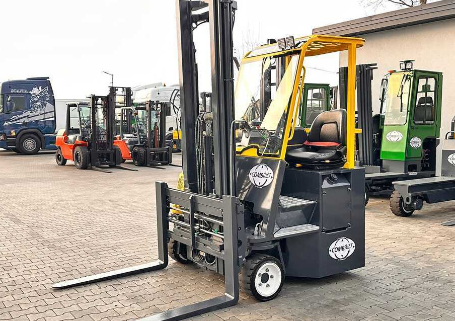 Combilift C2500CB / DUPLEX / 4100MM / DIESEL / FREE LIFT / FORK POSITIONER / SIDE SHIFT / LIKE NEW - Ричтрак с движение в 4 посоки: снимка 2 Combilift C2500CB / DUPLEX / 4100MM / DIESEL / FREE LIFT / FORK POSITIONER / SIDE SHIFT / LIKE NEW - Ричтрак с движение в 4 посоки: снимка 2