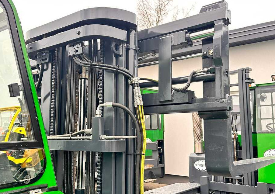Ричтрак с движение в 4 посоки Combilift C2500CB / TRIPLEX / DIESEL / 4900MM / FREE LIFT / POSITIONER 1720MM / LIKE NEW: снимка 26