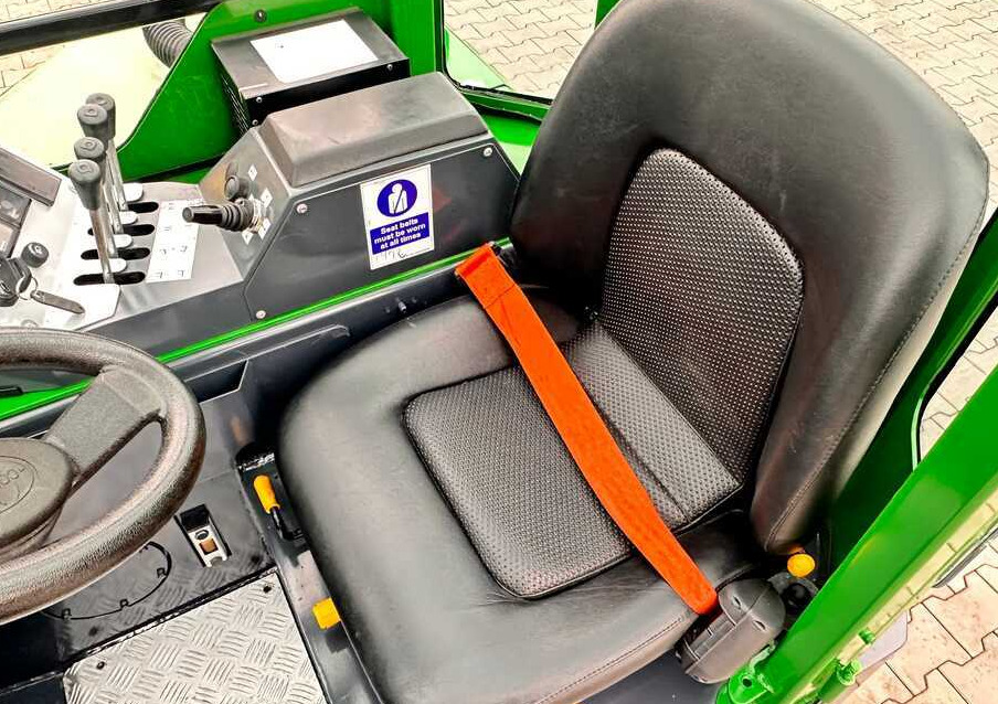 Ричтрак с движение в 4 посоки Combilift C2500CB / TRIPLEX / DIESEL / 4900MM / FREE LIFT / POSITIONER 1720MM / LIKE NEW: снимка 34