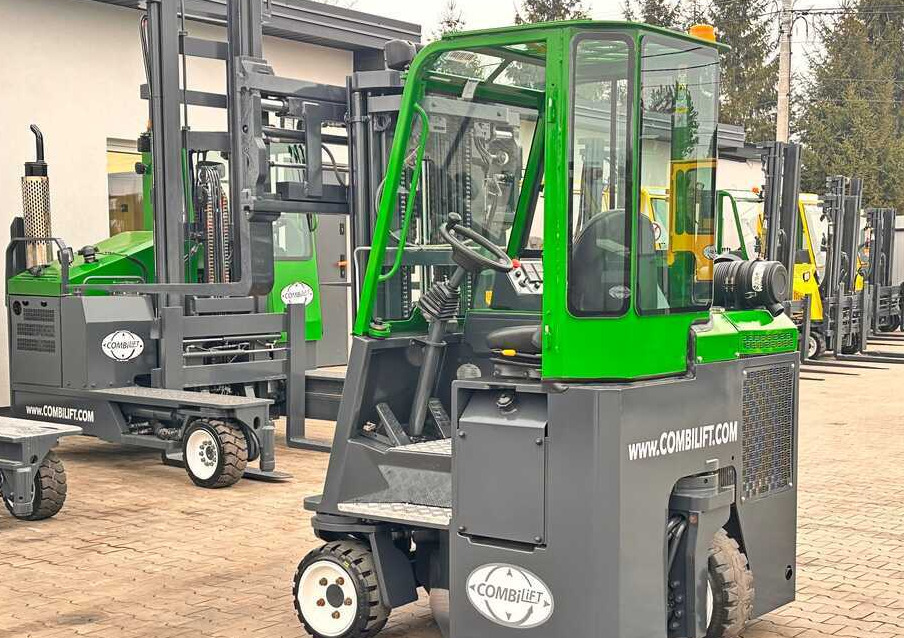 Ричтрак с движение в 4 посоки Combilift C2500CB / TRIPLEX / DIESEL / 4900MM / FREE LIFT / POSITIONER 1720MM / LIKE NEW: снимка 23
