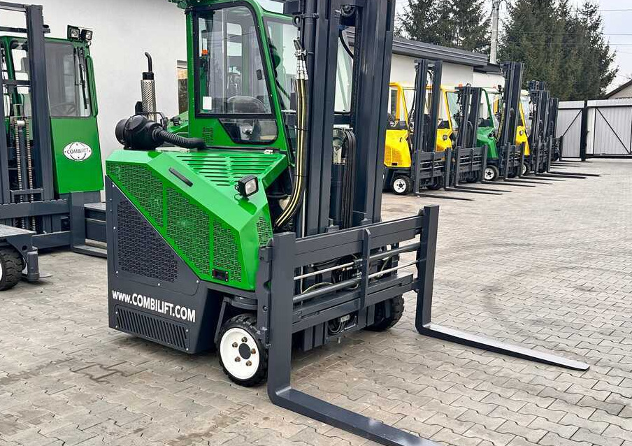 Ричтрак с движение в 4 посоки Combilift C2500CB / TRIPLEX / DIESEL / 4900MM / FREE LIFT / POSITIONER 1720MM / LIKE NEW: снимка 7