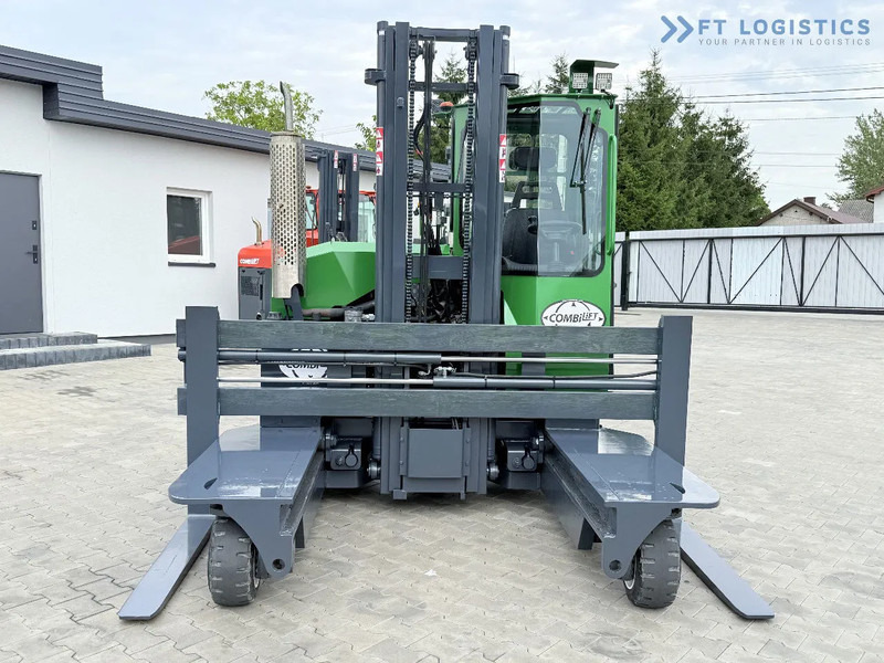Combilift C3000 / DIESEL / DUPLEX - 4000MM / WIDE FORK POSITIONER 2700MM / FULL HEATED CABIN / ONLY 6905H / CONDITION - LIKE NEW! C3000 / - Ричтрак с движение в 4 посоки: снимка 4 Combilift C3000 / DIESEL / DUPLEX - 4000MM / WIDE FORK POSITIONER 2700MM / FULL HEATED CABIN / ONLY 6905H / CONDITION - LIKE NEW! C3000 / - Ричтрак с движение в 4 посоки: снимка 4