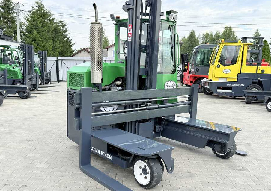 Combilift C3000 / DIESEL / DUPLEX 4000MM / WIDE FORK POSITIONER / FULL CABIN - Ричтрак с движение в 4 посоки: снимка 5 Combilift C3000 / DIESEL / DUPLEX 4000MM / WIDE FORK POSITIONER / FULL CABIN - Ричтрак с движение в 4 посоки: снимка 5