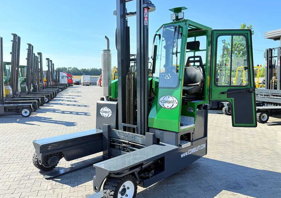 Combilift C3000 / DIESEL / DUPLEX - 4100MM / FREE-LIFT / CABIN / LIKE-NEW - Ричтрак с движение в 4 посоки: снимка 5 Combilift C3000 / DIESEL / DUPLEX - 4100MM / FREE-LIFT / CABIN / LIKE-NEW - Ричтрак с движение в 4 посоки: снимка 5