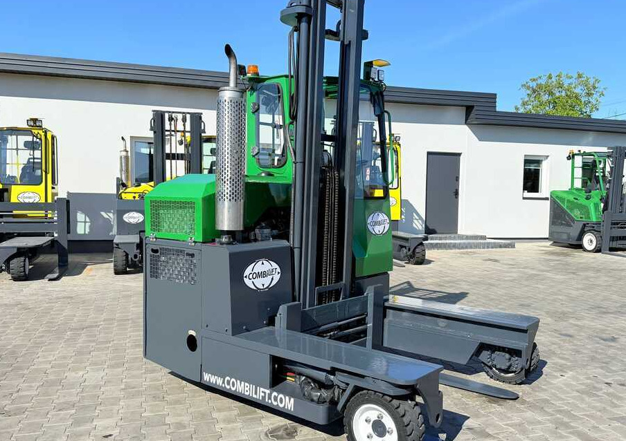 Combilift C3000 / DIESEL / DUPLEX - 4100MM / FREE-LIFT / CABIN / LIKE-NEW - Ричтрак с движение в 4 посоки: снимка 2 Combilift C3000 / DIESEL / DUPLEX - 4100MM / FREE-LIFT / CABIN / LIKE-NEW - Ричтрак с движение в 4 посоки: снимка 2