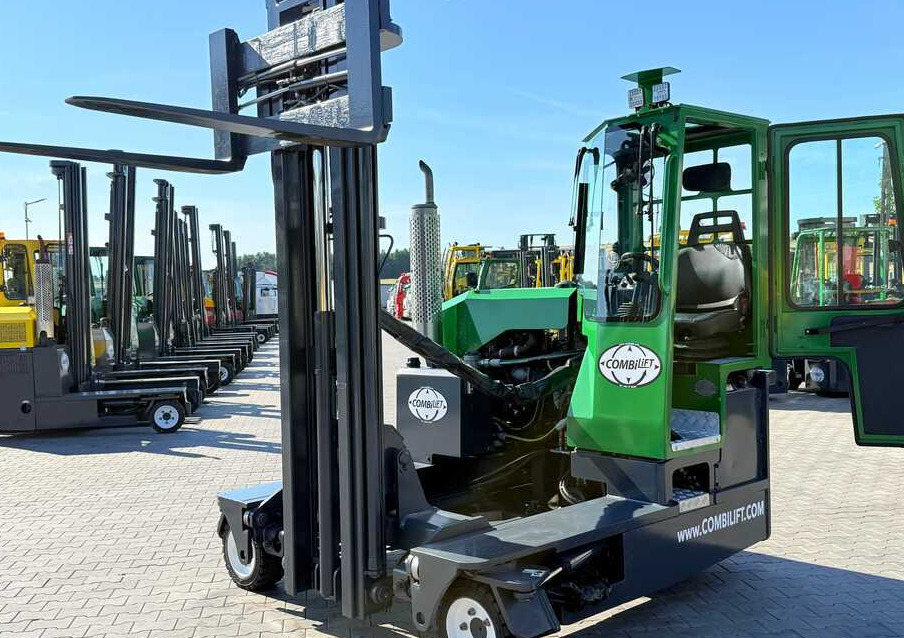 Combilift C3000 / DIESEL / DUPLEX - 4100MM / FREE-LIFT / CABIN / LIKE-NEW - Ричтрак с движение в 4 посоки: снимка 1 Combilift C3000 / DIESEL / DUPLEX - 4100MM / FREE-LIFT / CABIN / LIKE-NEW - Ричтрак с движение в 4 посоки: снимка 1
