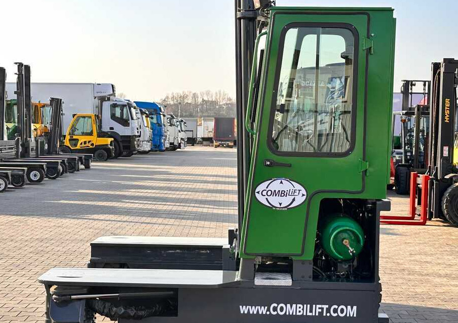 Combilift C3000 / DUPLEX / 4100MM / LPG / FREE LIFT / LIKE NEW - Ричтрак с движение в 4 посоки: снимка 2 Combilift C3000 / DUPLEX / 4100MM / LPG / FREE LIFT / LIKE NEW - Ричтрак с движение в 4 посоки: снимка 2