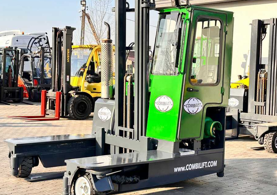 Combilift C3000 / DUPLEX / 4100MM / LPG / FREE LIFT / LIKE NEW - Ричтрак с движение в 4 посоки: снимка 1 Combilift C3000 / DUPLEX / 4100MM / LPG / FREE LIFT / LIKE NEW - Ричтрак с движение в 4 посоки: снимка 1
