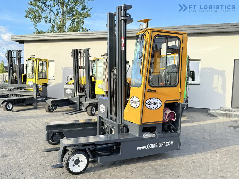 Combilift C3000 / GAS / DUPLEX 4500MM / ONLY 3096 HOURS / FORK SIDE SHIFT / FULL CABIN / EXCELLENT CONDITION / Wide range of four-way and - Ричтрак с движение в 4 посоки: снимка 2 Combilift C3000 / GAS / DUPLEX 4500MM / ONLY 3096 HOURS / FORK SIDE SHIFT / FULL CABIN / EXCELLENT CONDITION / Wide range of four-way and - Ричтрак с движение в 4 посоки: снимка 2