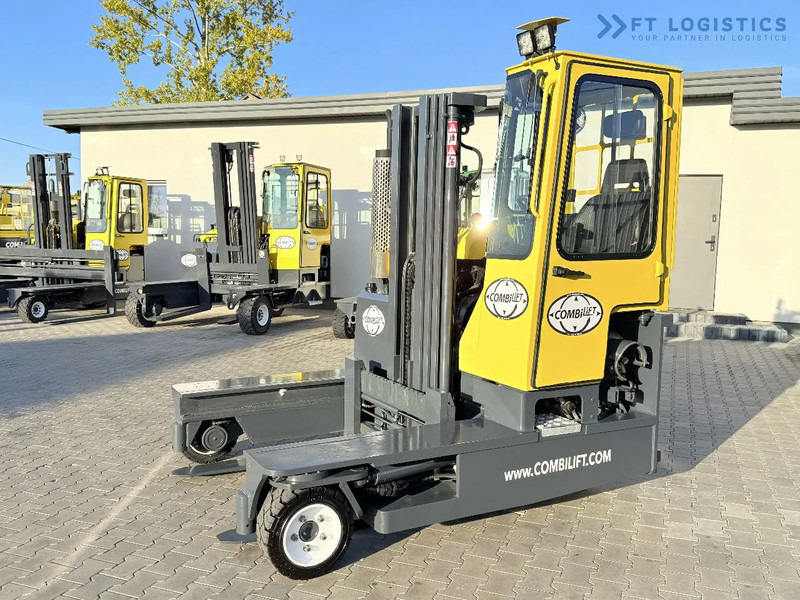 Combilift C3000 / GAS / TRIPLEX 4900MM / FREE LIFT / FORK POSITIONER / FULL CABIN / EXCELLENT CONDITION / Wide range of four-way and side - Ричтрак с движение в 4 посоки: снимка 2 Combilift C3000 / GAS / TRIPLEX 4900MM / FREE LIFT / FORK POSITIONER / FULL CABIN / EXCELLENT CONDITION / Wide range of four-way and side - Ричтрак с движение в 4 посоки: снимка 2