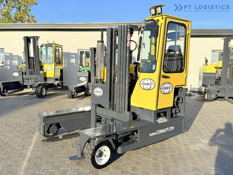 Combilift C3000 / GAS / TRIPLEX 4900MM / FREE LIFT / FORK POSITIONER / FULL CABIN / EXCELLENT CONDITION / Wide range of four-way and side - Ричтрак с движение в 4 посоки: снимка 3 Combilift C3000 / GAS / TRIPLEX 4900MM / FREE LIFT / FORK POSITIONER / FULL CABIN / EXCELLENT CONDITION / Wide range of four-way and side - Ричтрак с движение в 4 посоки: снимка 3